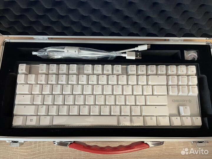Игровая клавиатура Cherry mx 8.2 TKL Wireless