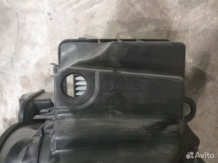 Корпус воздушного фильтра Мазда 3 бм
