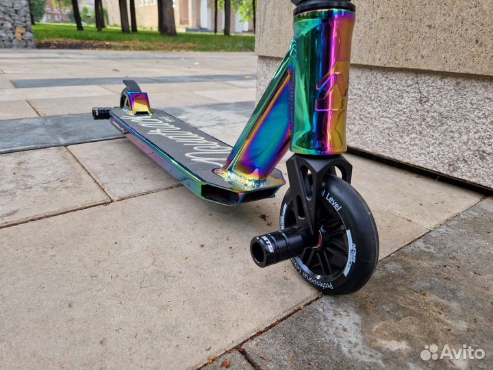 Трюковой самокат novatrack