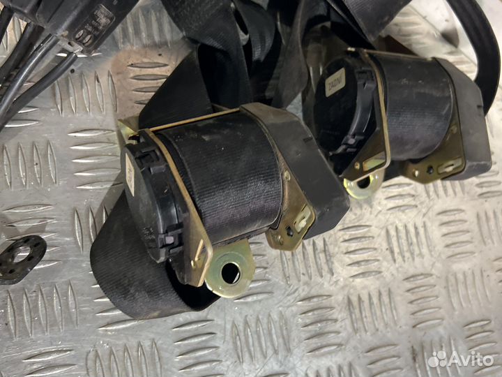 Ремень безопасности задний skoda octavia a4