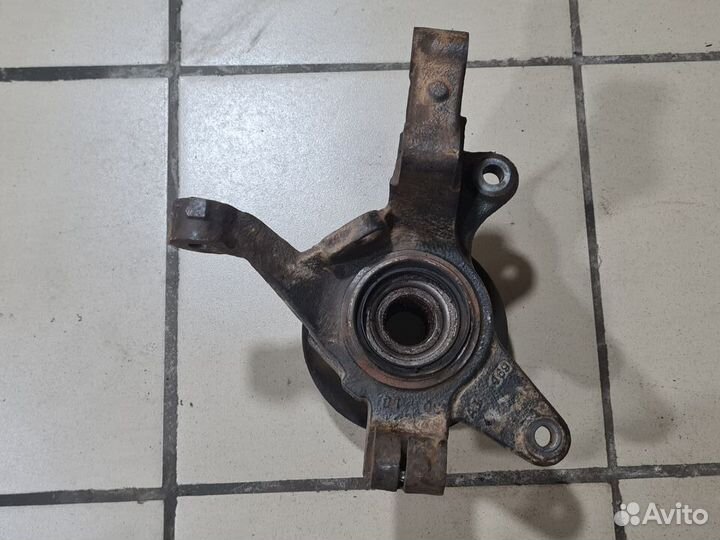 Поворотный кулак Kia Spectra