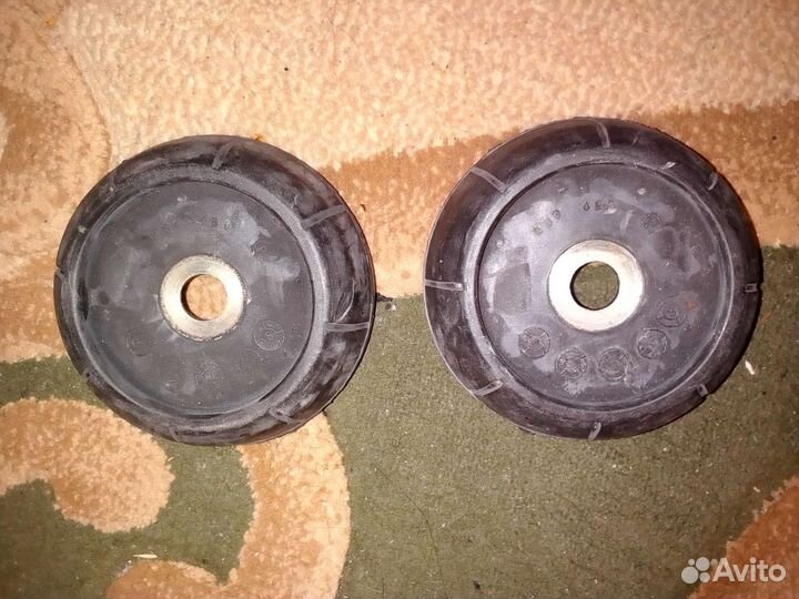 Опоры амортизатора Opel Vectra A пара