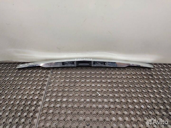 Накладка двери (крышки) багажника Opel Zafira