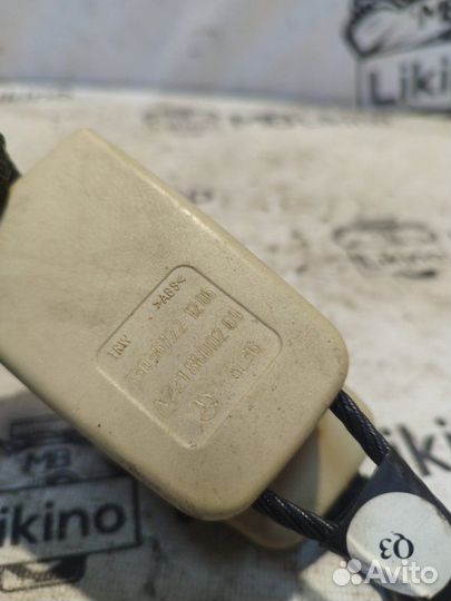 Замок ремня безопасности задний Mercedes W221 Rest