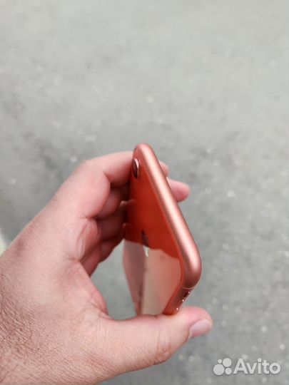 iPhone Xr, 64 ГБ