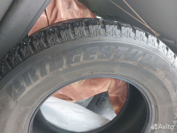 Bridgestone Ice Cruiser 7000 265/65 R17 116T