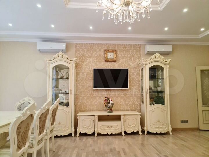 3-к. квартира, 107 м², 3/14 эт.