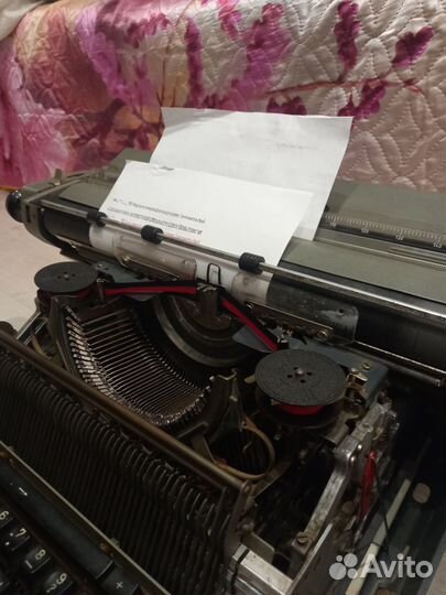 Печатная пишущая машинка 