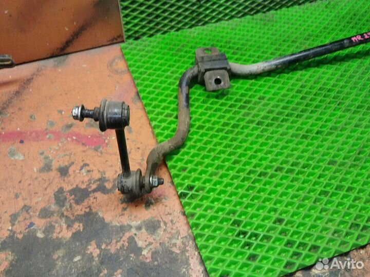 Передний стабилизатор Mitsubishi Galant 8