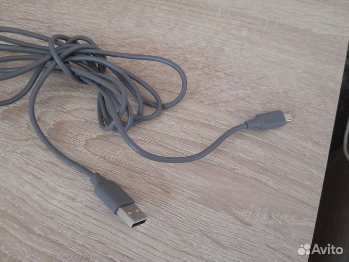 Кабель для зарядки телефона в автомобиле