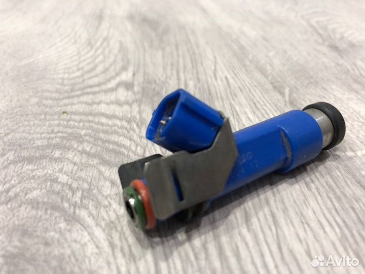 Форсунка топливная Mazda 3 BL Z6 2008 2009 2010