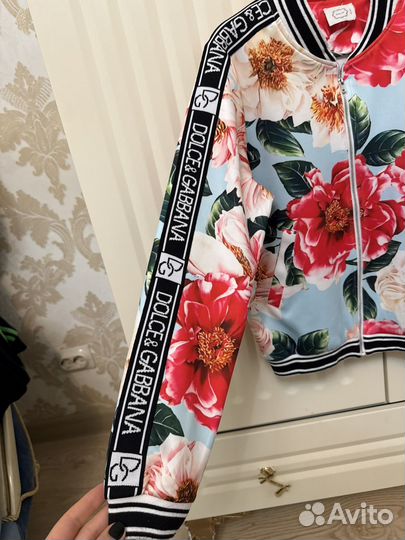 Бомбер на девочку 11л