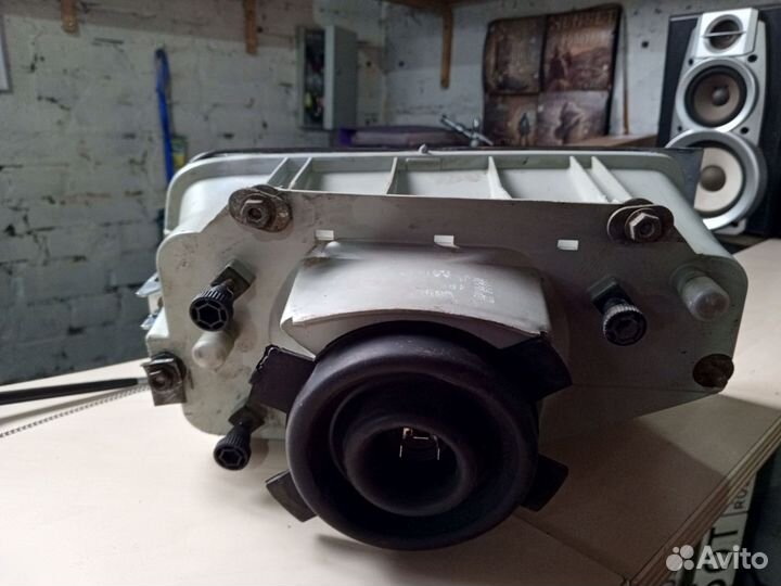 Левая фара Daimler/Jaguar XJ 40