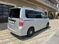 Toyota Noah 2.0 CVT, 2010, 164 000 км, с пробегом, цена 1 477 000 руб.