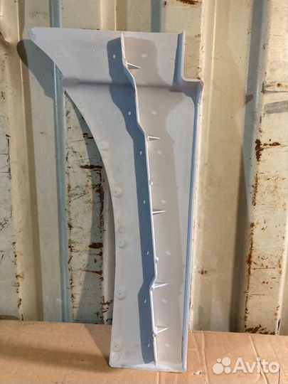 Накладка на крыло MAN правая Man Tga Tgx