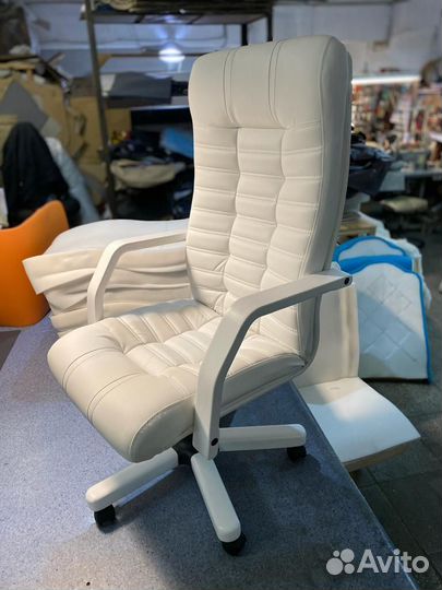 Компьютерное кресло