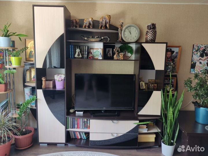 Стенка в гостиную бу