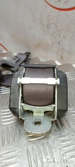 Ремень безопасности задний Dodge Caliber SUV 2.0