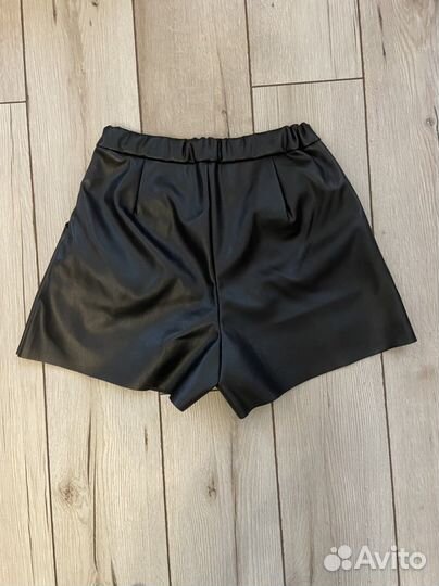 Кожаные шорты