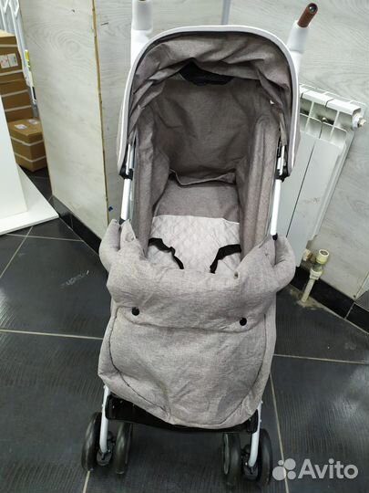 Коляска прогулочная