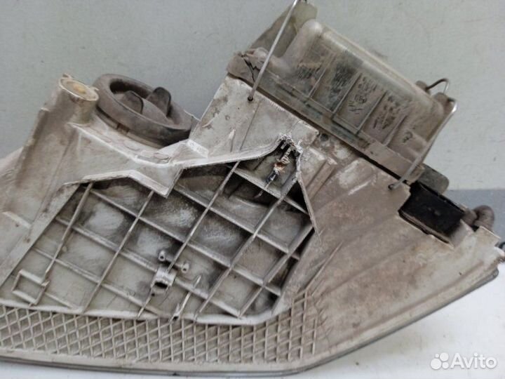 Б/У Б/У крепление сломано, до 2009 года, оригинал