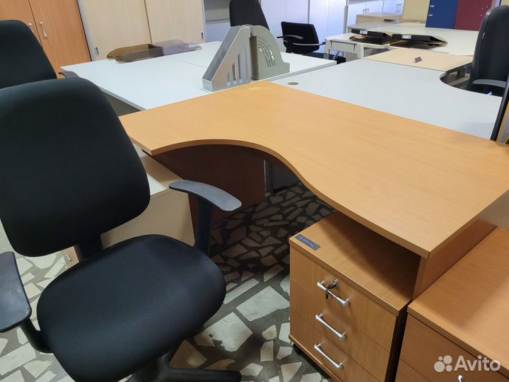 Компьютерный стол. Б.у