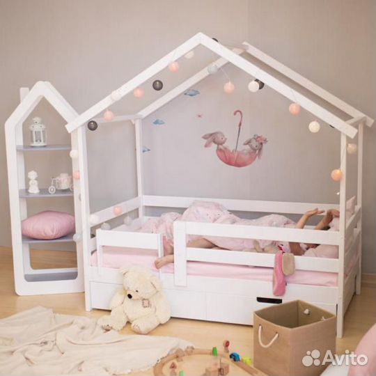Детская кровать домик