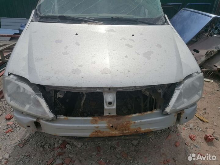 Передняя часть кузова Renault logan 2012