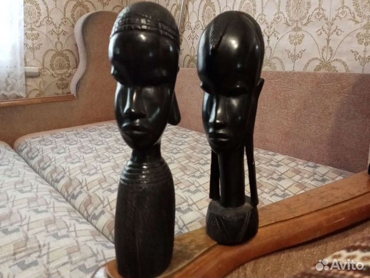 Статуэтки из черного дерева африка