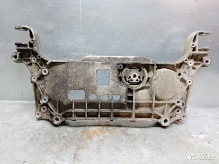 Балка передняя подрамник Volkswagen Passat B6