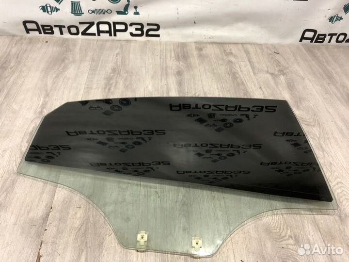 Стекло заднее правое Kia Rio 3 G4FC 2012