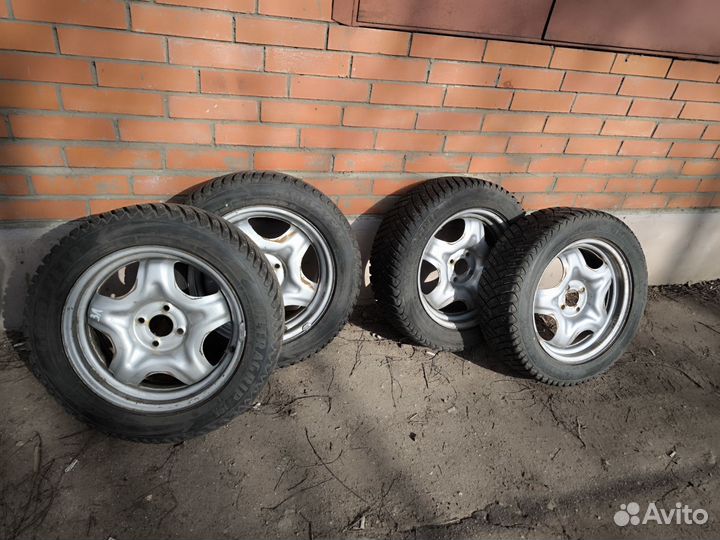 Goodyear Ultragrip Ice Arctic 205/55 R16