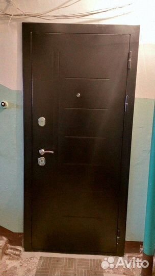 Алюминиевые входные двери со стеклом