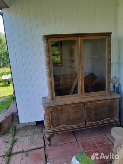 Старинный буфет сервант