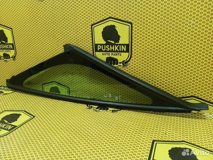 Стекло кузовное переднее правое Renault Espace JR