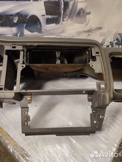 Торпедо Mitsubishi Pajero Sport