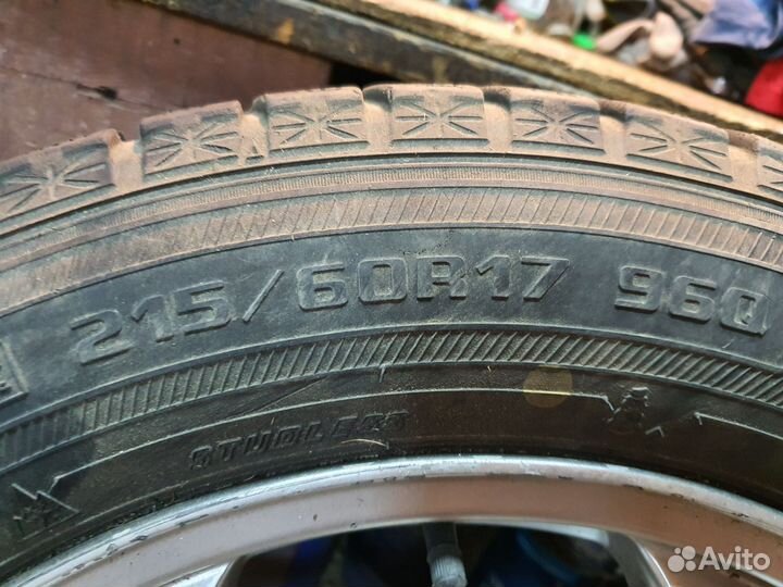Goodyear Ice Navi 6 215/60 R17 96