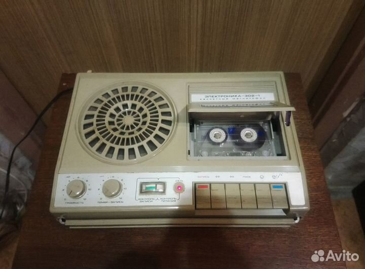 Кассетный магнитофон Электроника 302-1