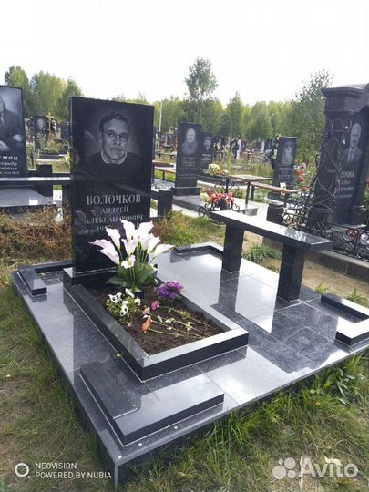 Памятники из гранита, мрамора, мраморной крошки