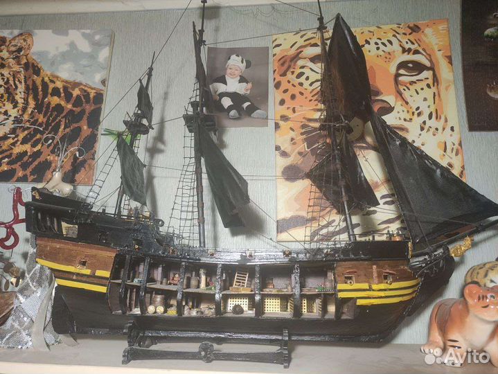 Модель корабля черная жемчужина
