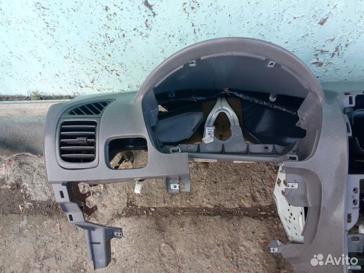 Торпедо Hyundai Accent 2 1.5 2006