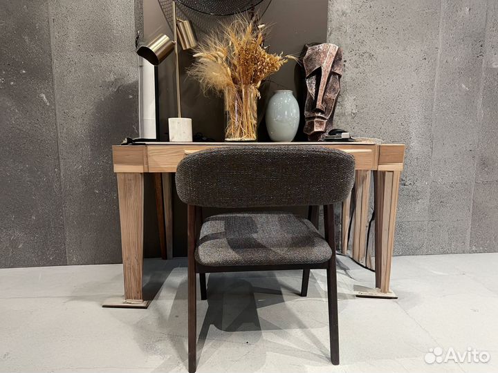 Стулья дизайнерские. Мебель от производител