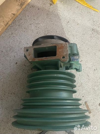 Водяной насос (помпа) WD 615 howo VG1500060050