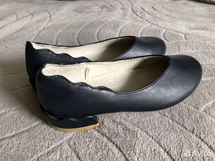 Школьные туфли 30