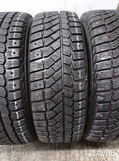 Viatti Brina Nordico V-522 185/60 R15 98W