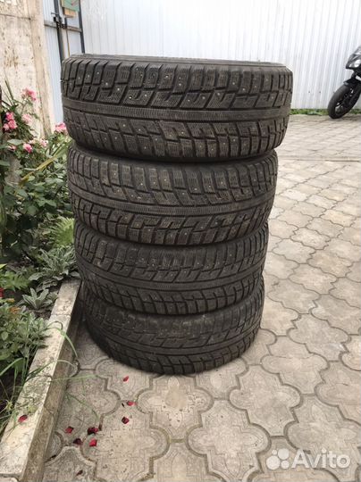 Kumho I'Zen KW22 215/55 R17 98T