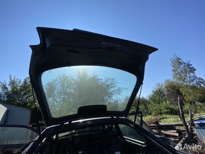 Стекло багажника bnw e36 компакт