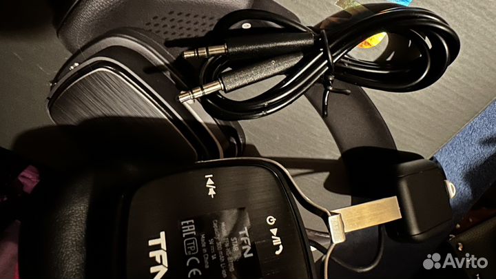 Наушники с микрофоном