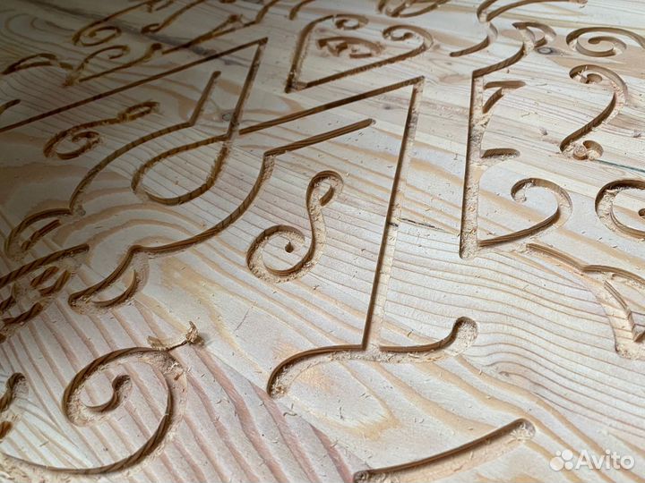 Фрезерная резка дерева и пластика