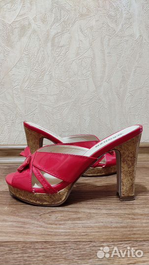 Шлепанцы женские